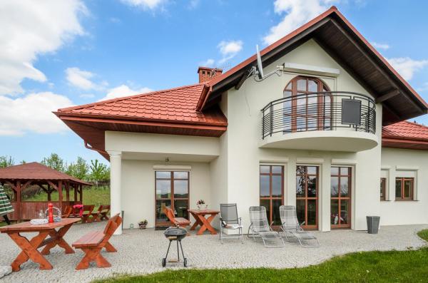 Na zdjęciu widoczny jest obiekt Willa Winnica Maria Anna położony w mieście Zaborów.