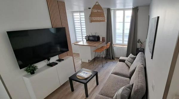 A la foto es mostra l'objecte La Terrasse, Hyper centre au calme avec stationnement situat a la ciutat de La Bucaille.