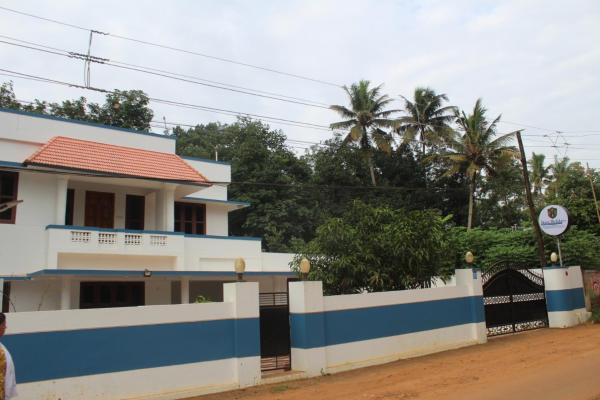 The photo shows the Jasse Holidays located in the city of Vempayam.