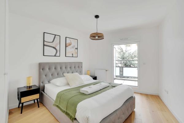 Bild 3: Chic Duplex with Rooftop -3BD-6P- Nogent-sur-Marne
