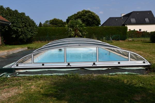 På billedet ses objektet Joli studio avec piscine beliggende i byen Ger.