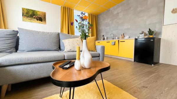 På bildet vises objektet Apartmány SVRČINKY som ligger i byen Liptovský Ondrej.