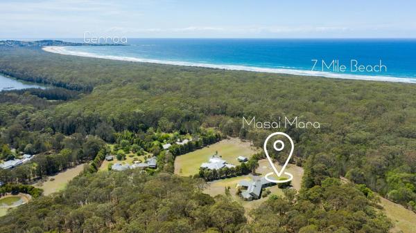 The photo shows the Masai Mara - By Berry Getaways located in the city of Broughton Village.