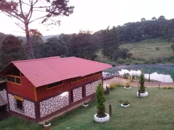 A la foto es mostra l'objecte Cabanas la puente situat a la ciutat de Mazamitla.