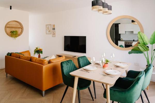 A la foto es mostra l'objecte Sliema Mainstreet Designer Suite 12 with shared Rooftop Pool and BBQ situat a la ciutat de Sliema.