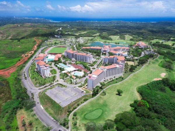 The photo shows the LEOPALACE RESORT GUAM - Condo located in the city of Guam.