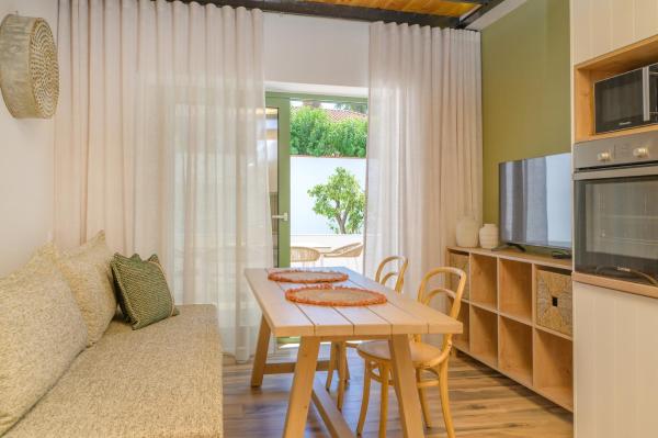 A la foto es mostra l'objecte theopisti home situat a la ciutat de Ouranoupoli.