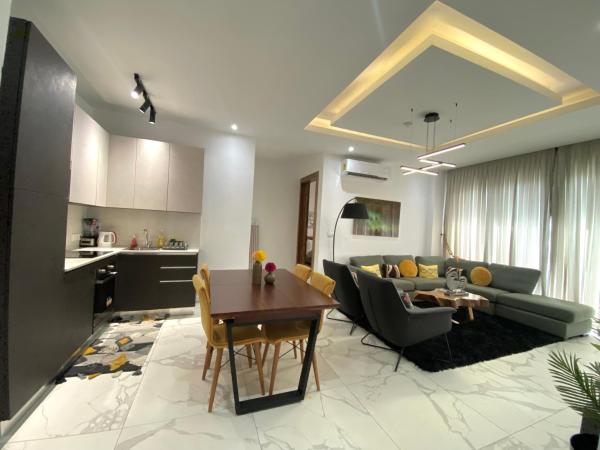 A la foto es mostra l'objecte 2 bedrooms apartment in labone situat a la ciutat de Accra.