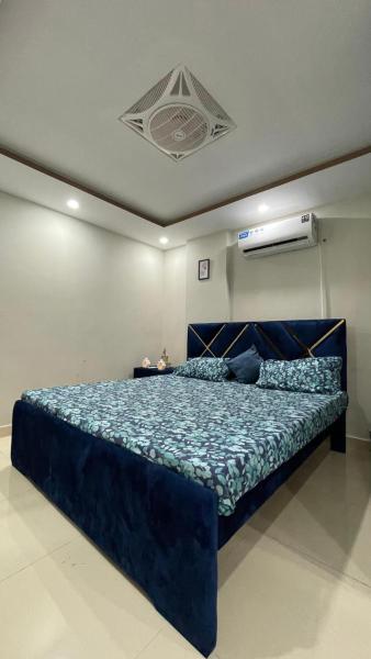 Luxury one bed apartment, Lahore