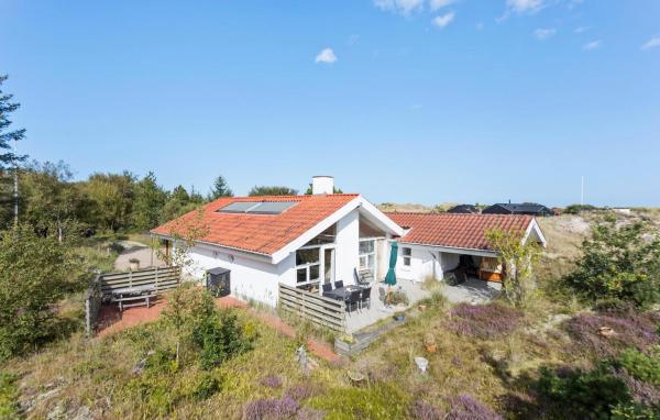 A la foto es mostra l'objecte Lovely Home In Ålbæk With Sauna situat a la ciutat de Ålbæk.