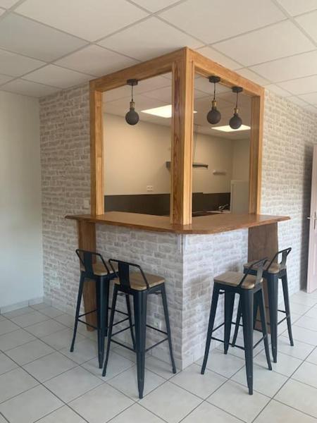 A la foto es mostra l'objecte Confortable au pied du Vercors situat a la ciutat de Châtelus.