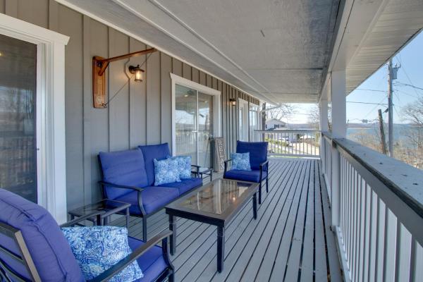 På bildet vises objektet Beautiful Lakeview Home Near Bull Shoals Lake! som ligger i byen Bull Shoals.