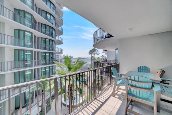 Billede 2: Lighthouse on the Bay 2310