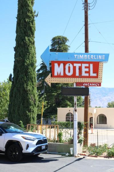 Nella foto è visibile l'oggetto Timberline Motel situato nella città di Independence.