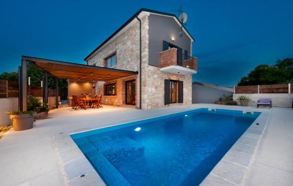 A la foto es mostra l'objecte Villa Baraka situat a la ciutat de Rovinj.