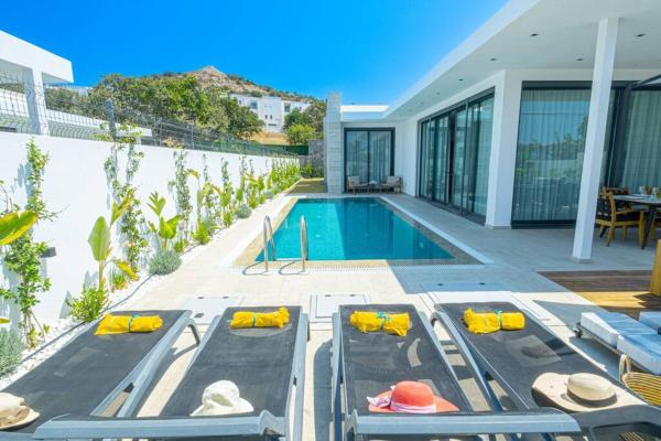 Auf dem Foto ist das Objekt Villa Romeo With Private Pool in der Stadt Farilya zu sehen.
