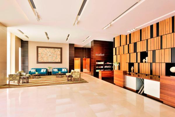 写真にはJhālāmand市にあるFairfield by Marriott Jodhpurが写っています。