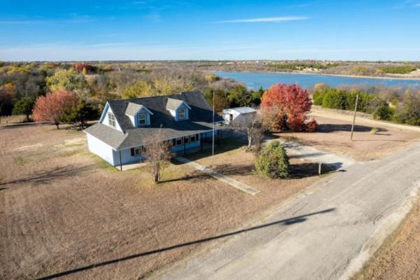 På billedet ses objektet Lakefront Home w Lake Views, Pond Access beliggende i byen Nevada.