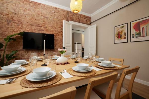 Spacious 6BR 3Bath AC in Center - Santur D5-6, Stambuł