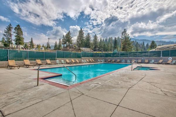 Luxe 4 Lake Tahoe Luxury With Hot Tub - Lago Tahoe