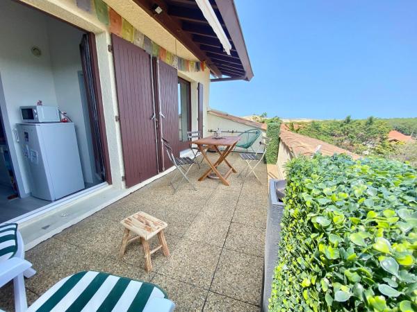 A la foto es mostra l'objecte Appartement lumineux à 4 min de la plage avec terrasse, parking privé et WIFI ! - FR-1-239-999 situat a la ciutat de Seignosse.