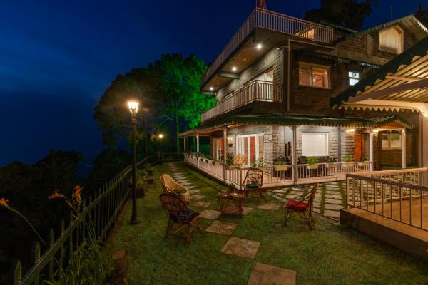 ELIVAAS 4 BHK With Garden & Bonfire - Fleur De Lis, Kasauli