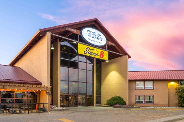 Foto 4: Super 8 by Wyndham Sherwood Park/Edmonton Area