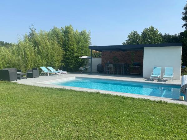 A la foto es mostra l'objecte Maison avec piscine, Ker Animheart situat a la ciutat de Marquefave.