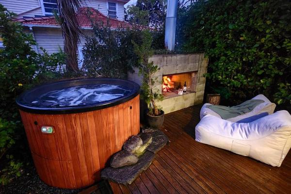 Perfect location - Long or short-term stay!, Auckland