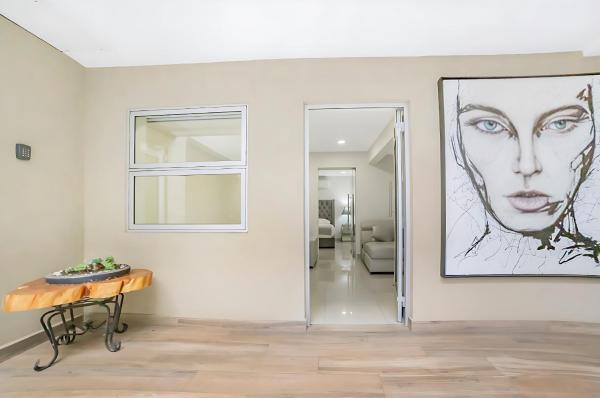 Na zdjęciu widoczny jest obiekt Árbol Suites położony w mieście Tijuana.