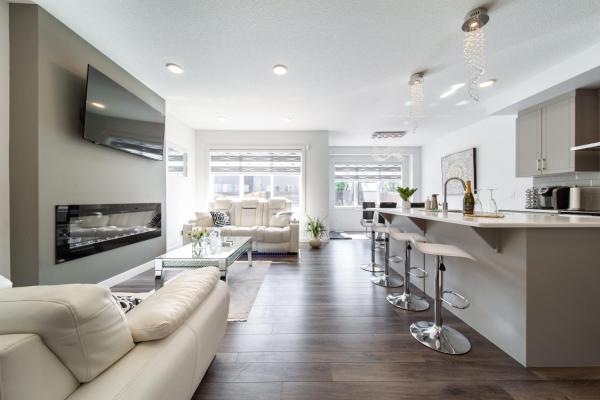 A la foto es mostra l'objecte New Luxury House in South Edmonton Near Airport situat a la ciutat de Edmonton.