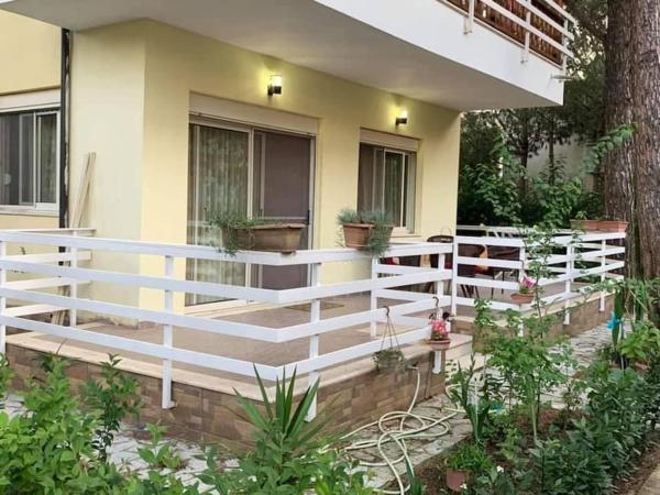 Na fotografii je vidět objekt Beautiful Villa at Lura 1, Gjiri Lalzit nacházející se ve městě Durrës.