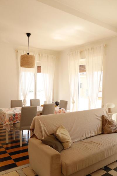 A la foto es mostra l'objecte Casa Claudia situat a la ciutat de Lido di Ostia.