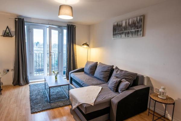 Manchester City Centre Apartment, Free Parking, Sleeps 6, Smart TVs, Long Term Disc, Manchester