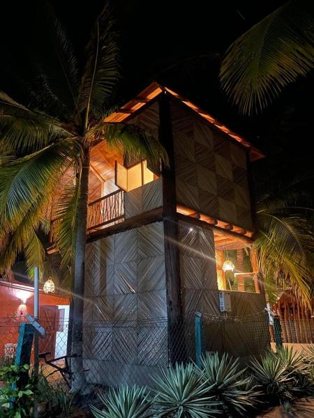 A la foto es mostra l'objecte Casa San Carlos situat a la ciutat de El Coacoyul.
