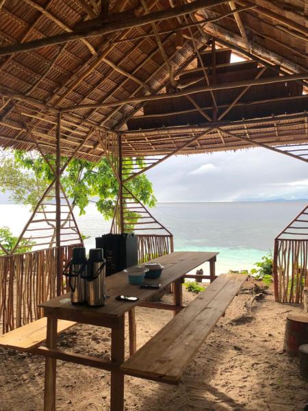 En la foto se muestra el objeto Frits Homestay ubicado en la ciudad de Jerief.