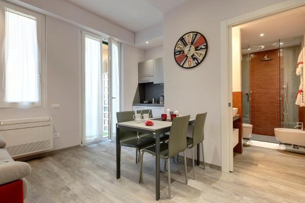 Dante & Virgilio Apartments by Mamo Florence, Florencia