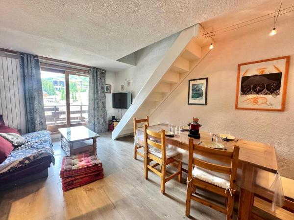 Na fotografii je vidět objekt Résidence L'alpage - APPARTEMENT, PIED DES PISTES MAE-0091 nacházející se ve městě Vars.