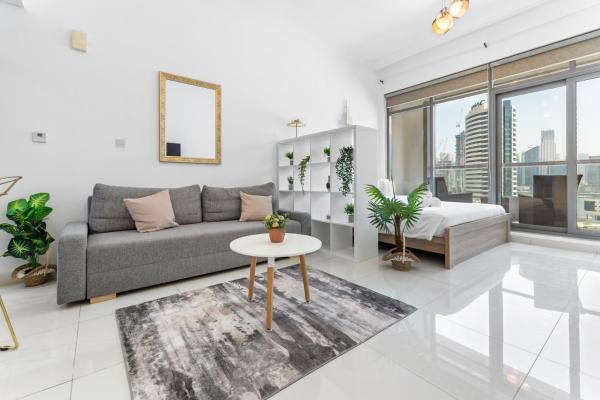 Waves - Executive Bay Studio, Canal View and Modern Amenities photo 3