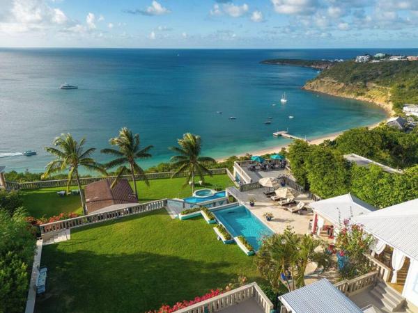 På bildet vises objektet Culturally Luxurious Villa- ViewFort Estate som ligger i byen George Hill.