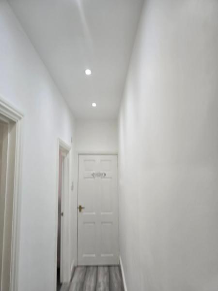 På billedet ses objektet Realwood Homes- Broomhill Road beliggende i byen Nottingham.