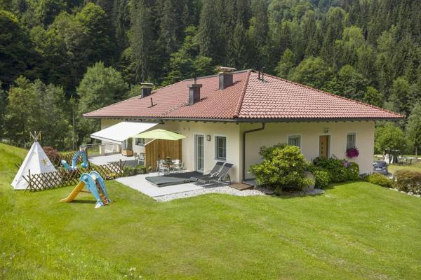 A la foto es mostra l'objecte Appartementhaus Glashütte situat a la ciutat de Kelchsau.