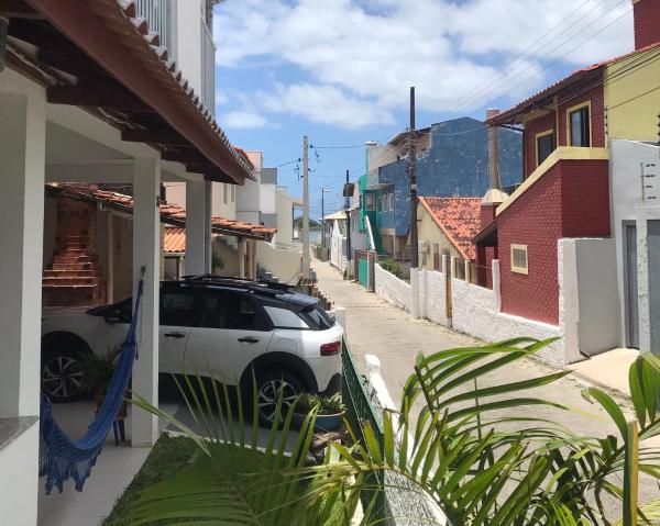 På billedet ses objektet Casa 50 metros praia Armação e Matadeiro Floripa!! beliggende i byen Florianópolis.