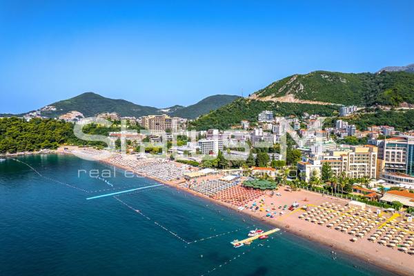 A la foto es mostra l'objecte Status-M Apartments Sunny Side situat a la ciutat de Bečići.