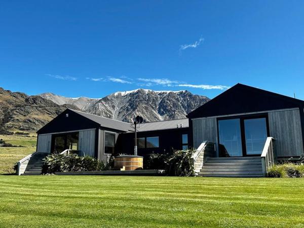 På billedet ses objektet Lake Ohau Quarters beliggende i byen Ohau.