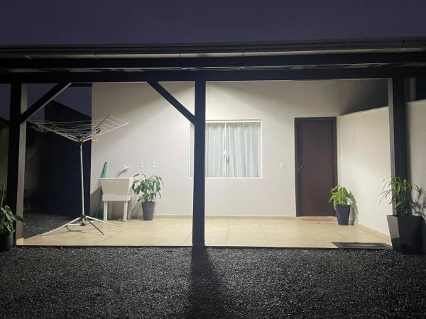 Na foto é possível ver o objeto Casa Joinville 2 dormitórios custo beneficio localizado na cidade de Pirabeiraba.