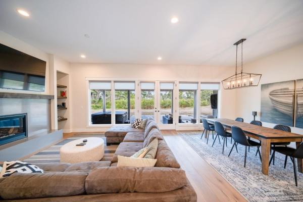 A la foto es mostra l'objecte Gearhart Getaway - Gated Community Home w/ Hot Tub, Walk to Beach situat a la ciutat de Warrenton.