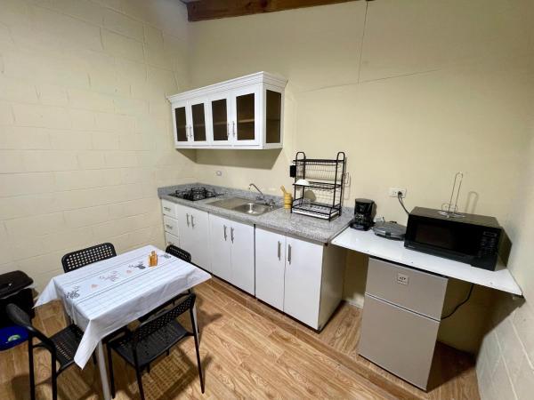A la foto es mostra l'objecte Villa Carmen y Villa Rosa situat a la ciutat de Jarabacoa.