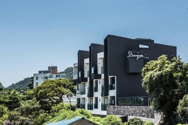 La photo montre l'objet Baraquera Hotel situé dans la ville de Seogwipo.