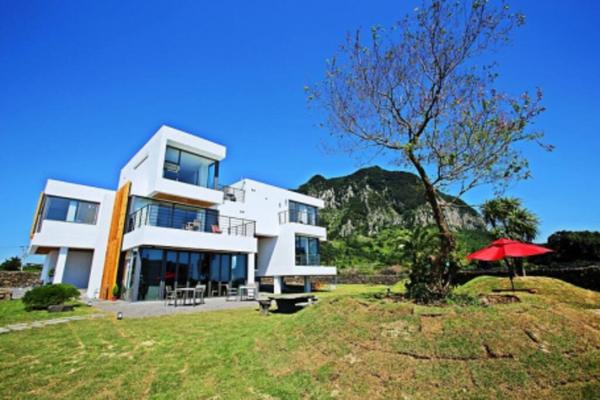La photo montre l'objet Villa Noi Jeju situé dans la ville de Seogwipo.